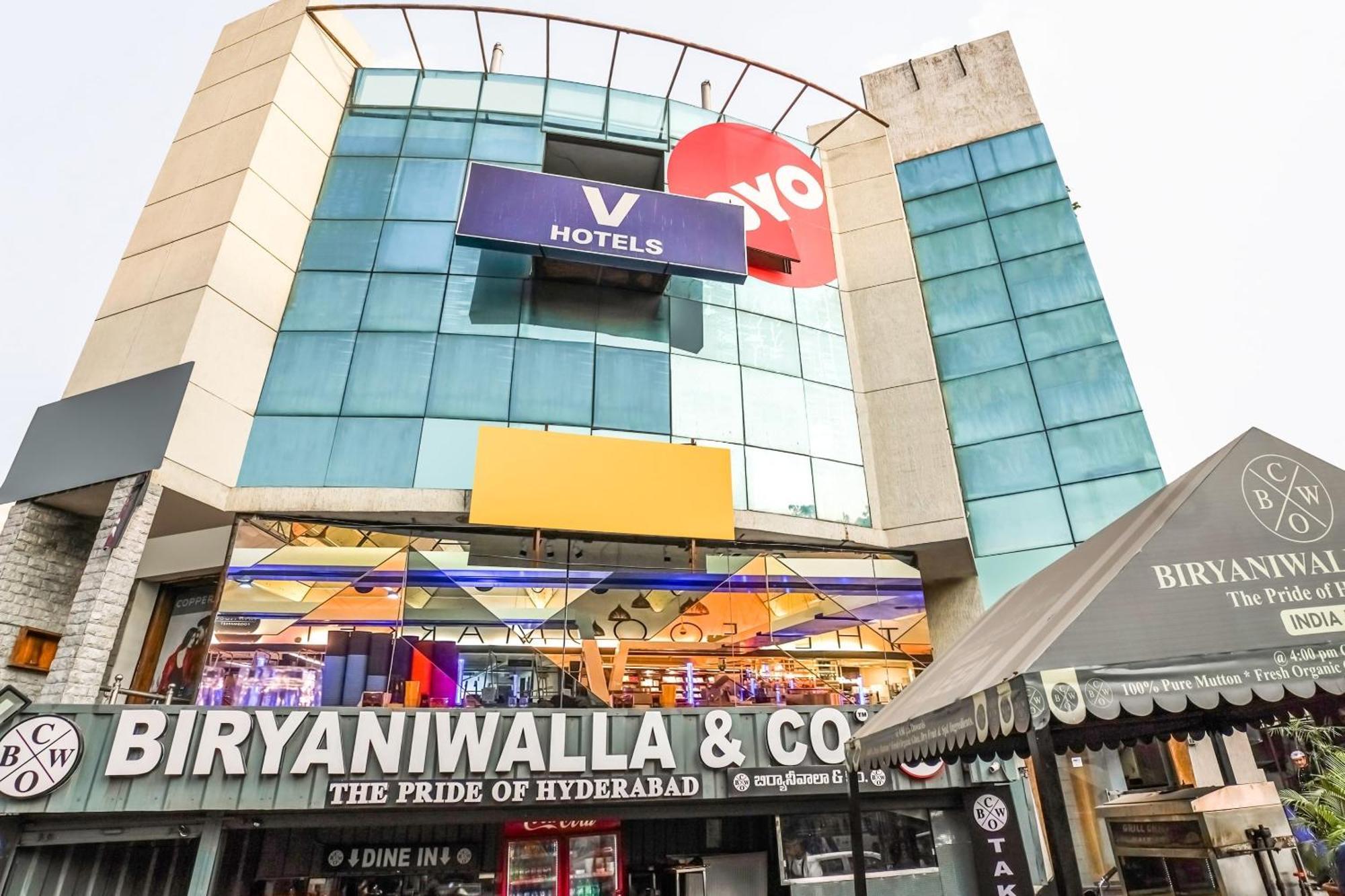 OYO 5527 Hanvi Inn Hyderabad Exteriör bild