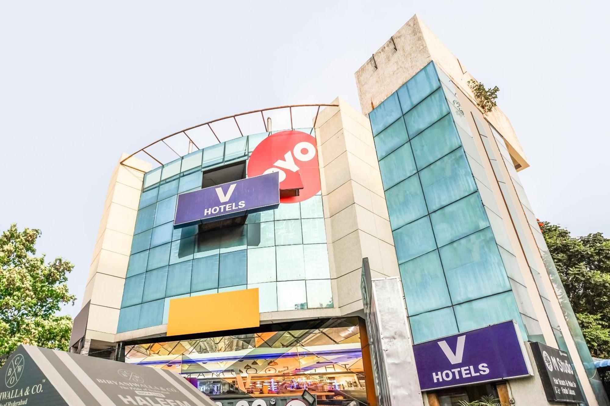 OYO 5527 Hanvi Inn Hyderabad Exteriör bild